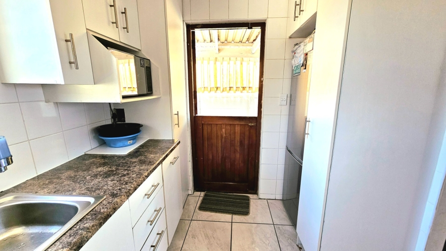 2 Bedroom Property for Sale in Strandfontein Village Western Cape